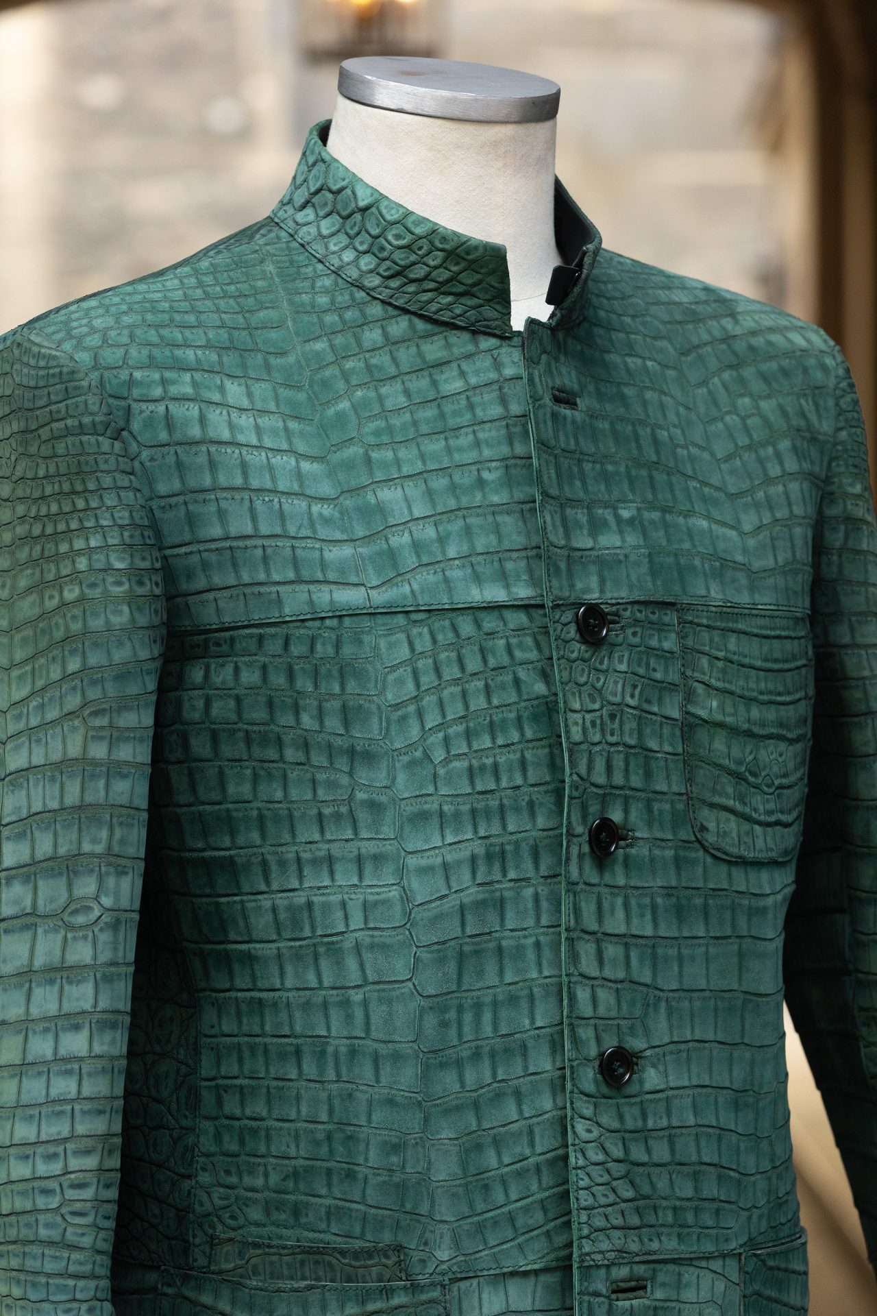 Veste Deccan en cuir de crocodile nubucké vert malachite