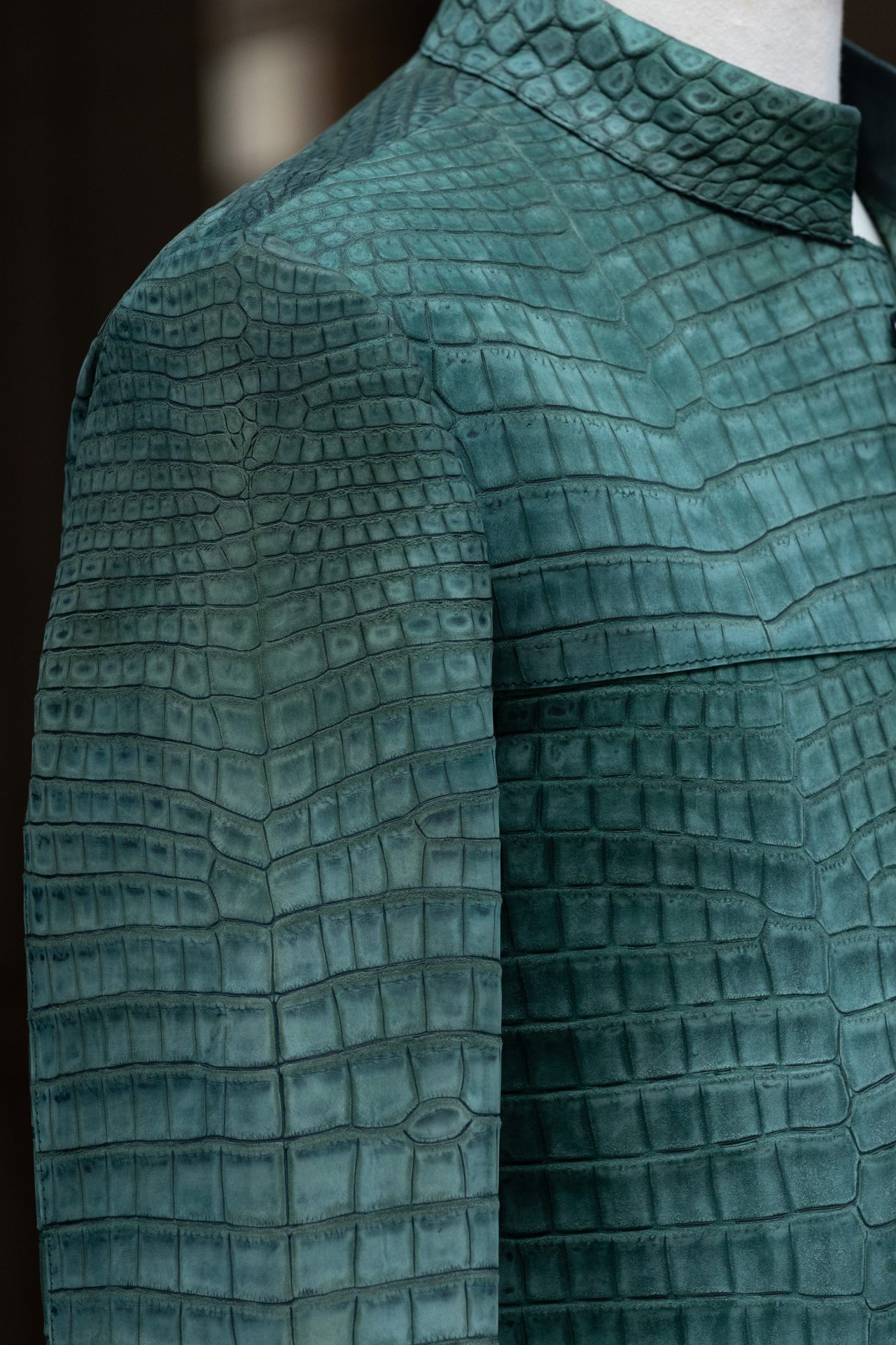 Veste Deccan en cuir de crocodile nubucké vert malachite